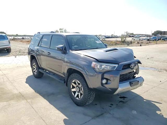 2018 Toyota 4Runner Sr5/Sr5 Premium VIN: JTEBU5JR3J5488268 Lot: 77190674