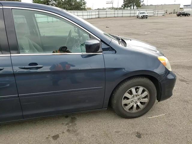 2010 Honda Odyssey - Image 11