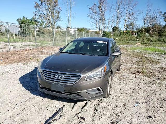 2017 Hyundai Sonata - Image 11