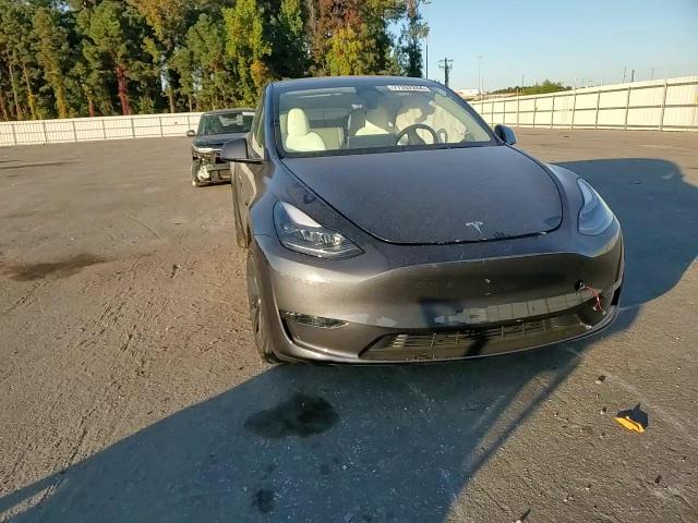 2024 Tesla Model Y VIN: 7SAYGDEE2RA326603 Lot: 77262264