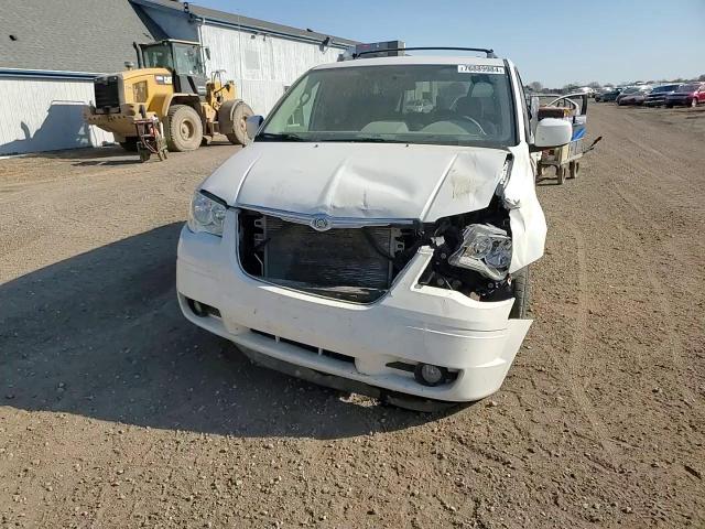 2010 Chrysler Town & Country Touring VIN: 2A4RR5D15AR127633 Lot: 76889984