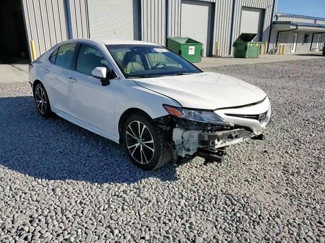 JTNB11HK5J3008785 2018 Toyota Camry L