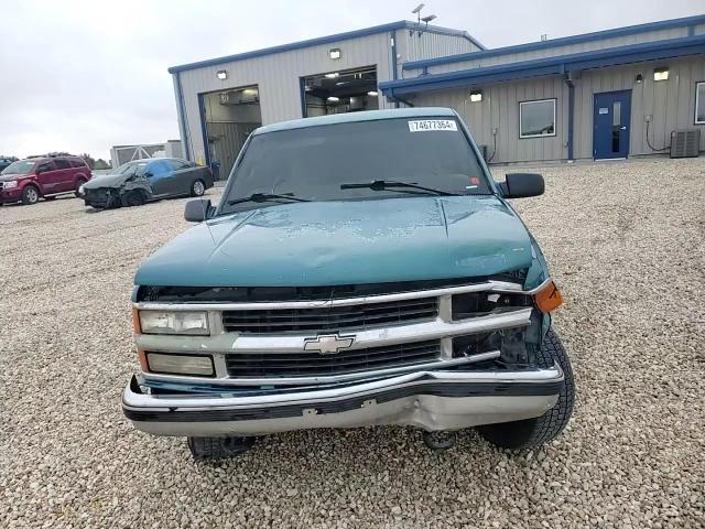 1998 Chevrolet Gmt-400 K1500 VIN: 2GCEK19R4W1147040 Lot: 74677364