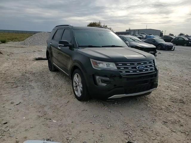 2016 Ford Explorer - Image 12