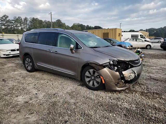 2018 Chrysler Pacifica Hybrid Limited VIN: 2C4RC1N73JR133577 Lot: 74286144