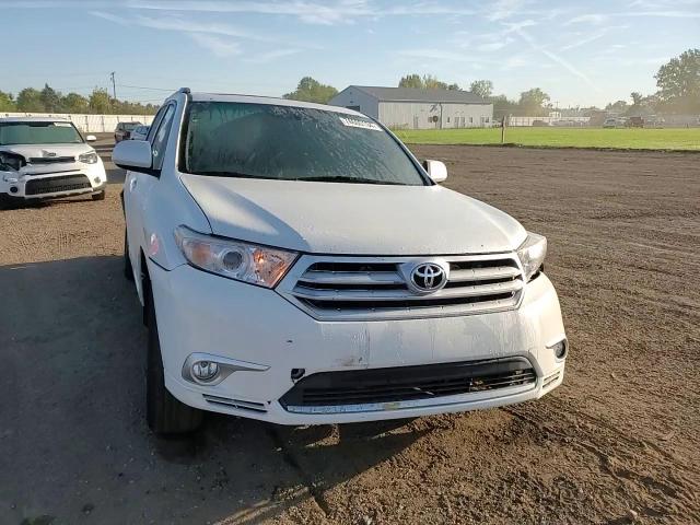 2011 Toyota Highlander Base VIN: 5TDZK3EH7BS028122 Lot: 74600134