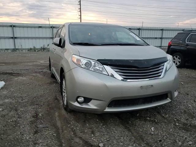 2015 Toyota Sienna Xle VIN: 5TDYK3DC4FS612890 Lot: 77152124