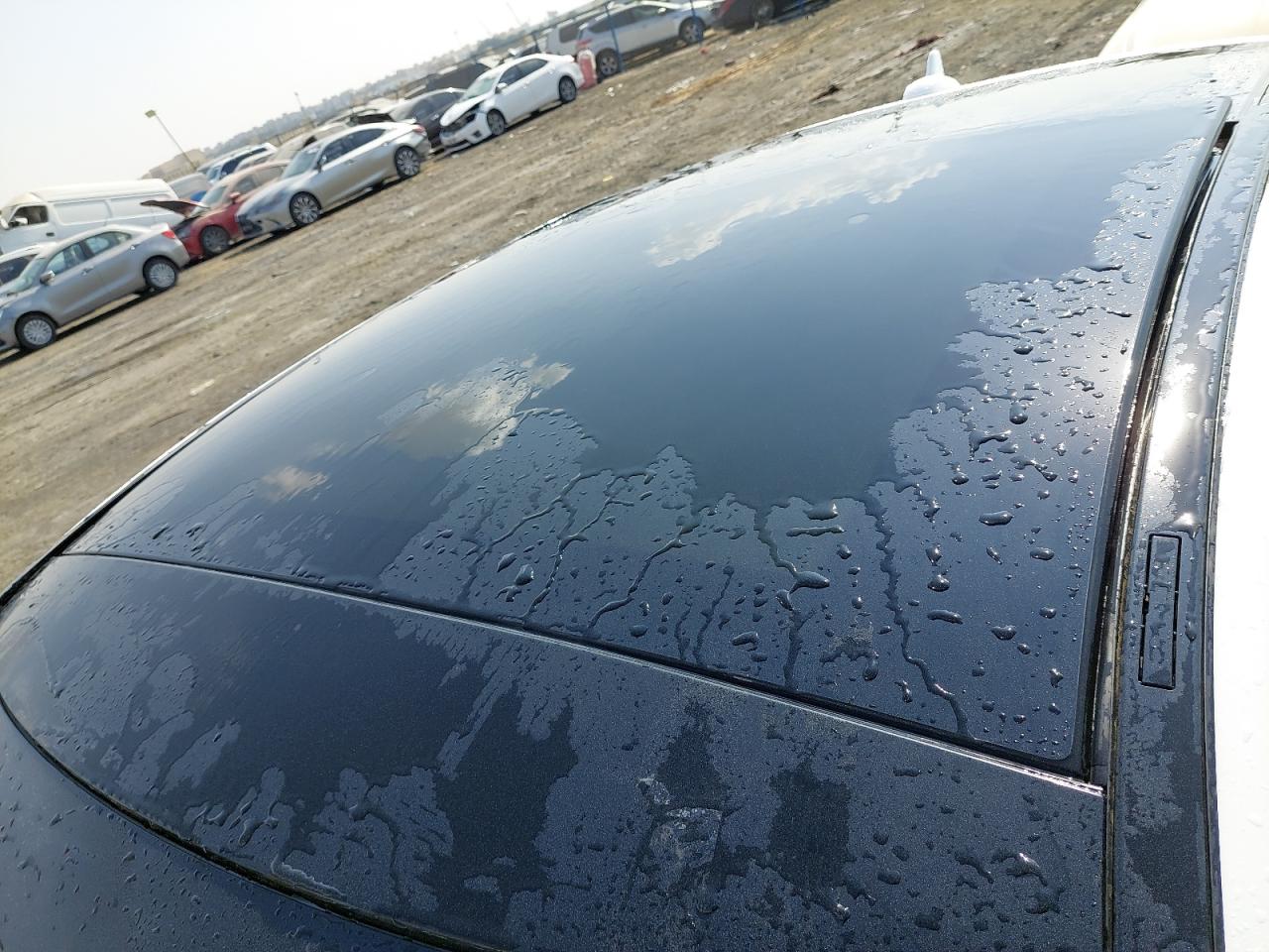 WDDUG8CB9EA052405 Auction: COPART UAE Lot: 78110154 Location: DUBAI INDUSTRIAL CITY - DUBAI WDDUG8CB9EA052405 MERCEDES BENZ S 500 2014 WHITE Photo 17