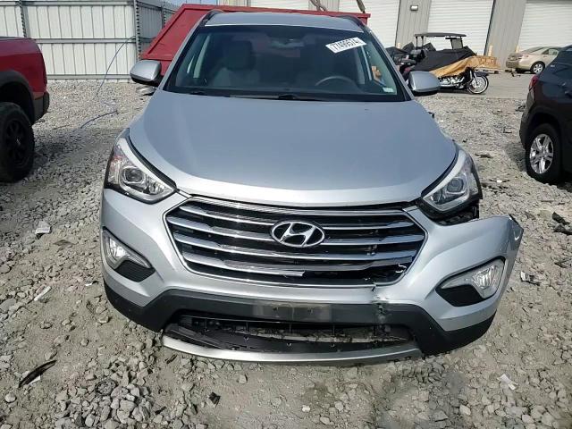 2016 Hyundai Santa Fe - Image 12
