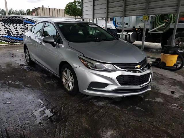 1G1BE5SM1J7154239 2018 Chevrolet Cruze Lt