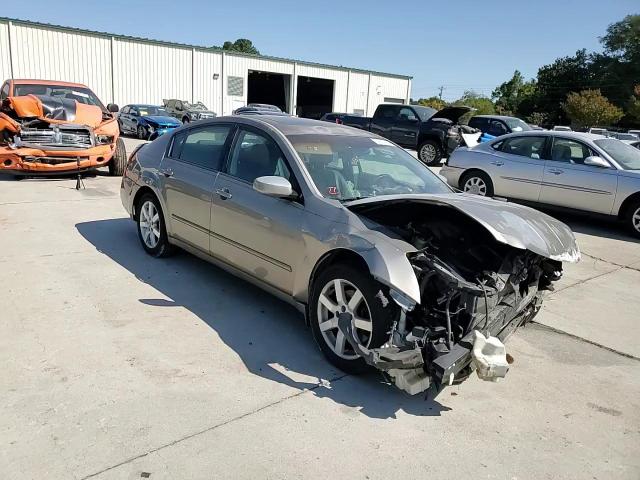 2005 Nissan Maxima - Image 10