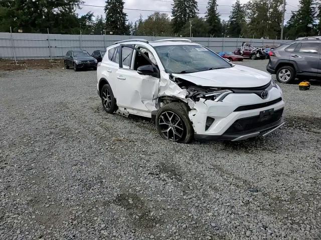 JTMJFREV6GJ072370 2016 Toyota Rav4 Se