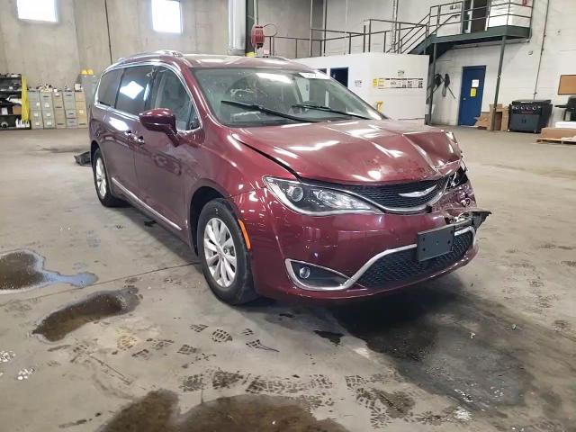 2C4RC1BG1JR166825 2018 Chrysler Pacifica Touring L