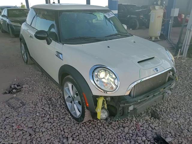 2011 Mini Cooper S VIN: WMWSV3C51BTY10710 Lot: 73697784