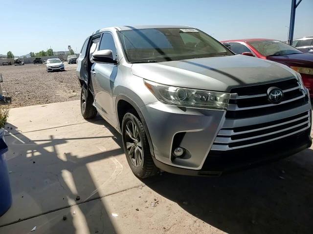 2018 Toyota Highlander Le VIN: 5TDZZRFH2JS285085 Lot: 72974094