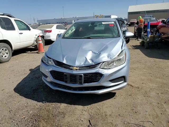 2017 Chevrolet Cruze - Image 10