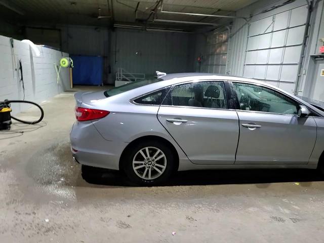 2016 Hyundai Sonata - Image 13