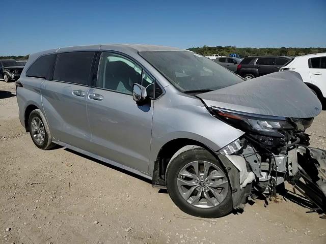 2022 Toyota Sienna Le VIN: 5TDKRKEC4NS105707 Lot: 75775554