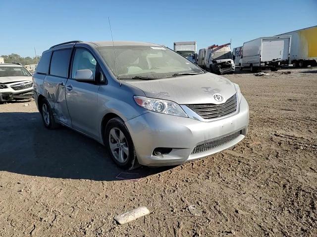 2012 Toyota Sienna Le VIN: 5TDKK3DC2CS243870 Lot: 76579224