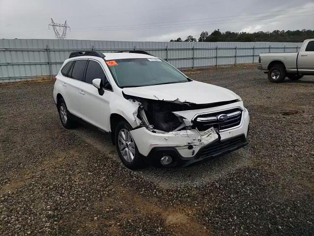 2018 Subaru Outback 2.5I Premium VIN: 4S4BSAFC6J3308084 Lot: 76138844