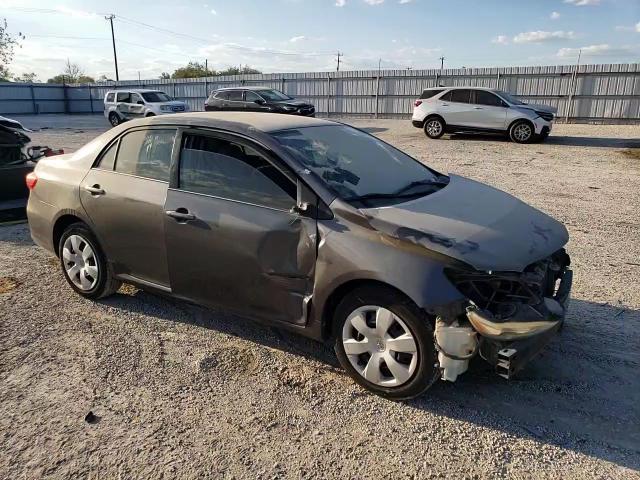 5YFBU4EE5DP171699 2013 Toyota Corolla Base