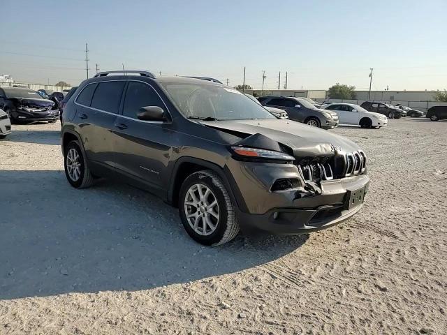 2018 Jeep Cherokee Latitude Plus VIN: 1C4PJLLBXJD590826 Lot: 76253394