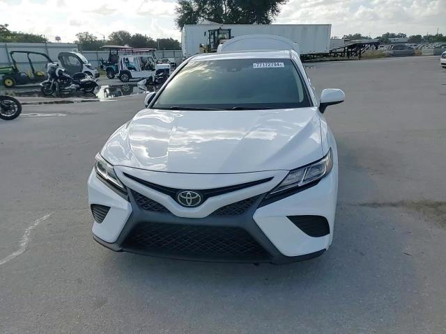 2018 Toyota Camry L VIN: 4T1B11HK2JU556009 Lot: 77172794