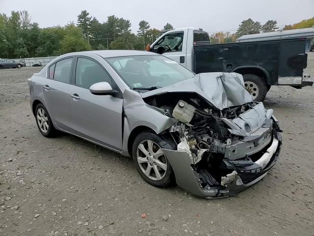 2011 Mazda 3 - Image 11