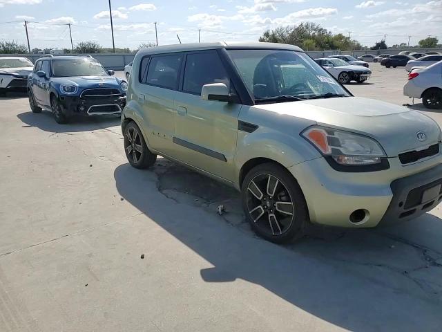 2010 Kia Soul + VIN: KNDJT2A22A7099730 Lot: 77411854