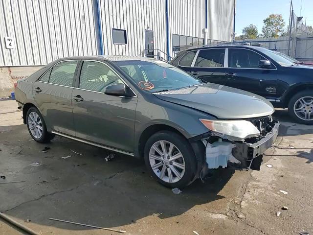 2013 Toyota Camry - Image 14