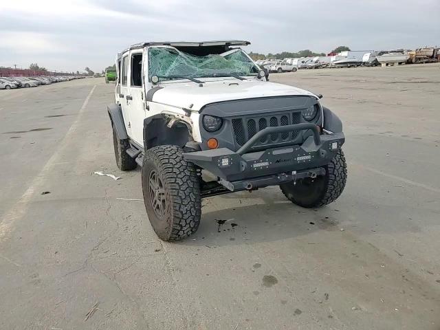 2007 Jeep Wrangler X VIN: 1J4GA39147L152942 Lot: 75734114