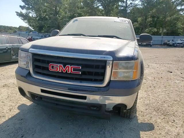 2009 GMC Sierra - Image 11