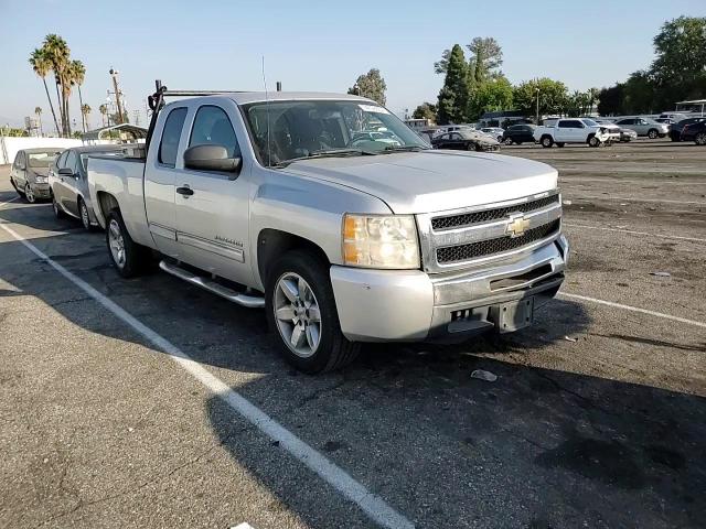 1GCRCSEA1BZ271384 2011 Chevrolet Silverado C1500 Lt