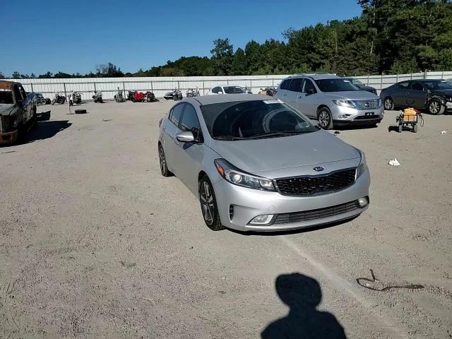 2017 Kia Forte Ex VIN: 3KPFL4A89HE093696 Lot: 76564604