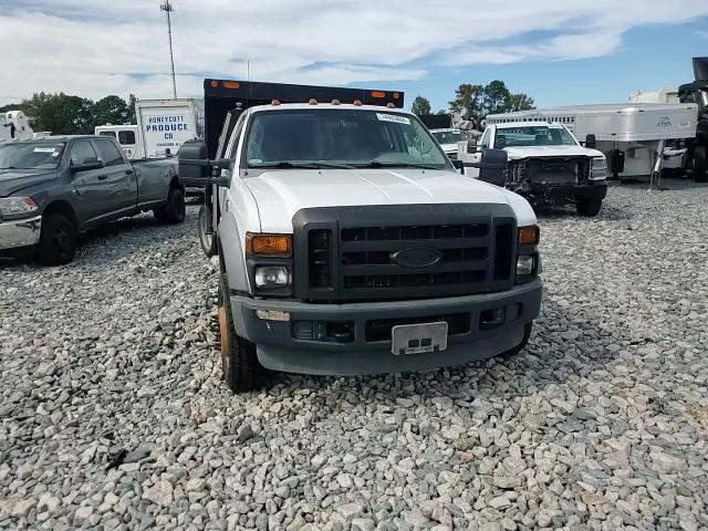 2009 Ford F550 - Image 11