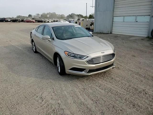 3FA6P0HD2JR287037 2018 Ford Fusion Se