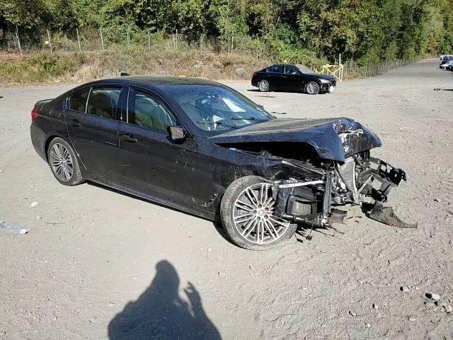 WBAJB9C58JB036032 2018 BMW M550Xi