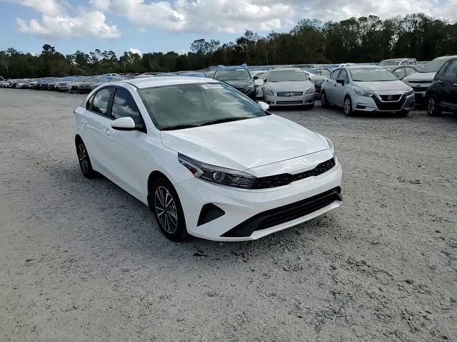 2023 Kia Forte - Image 13
