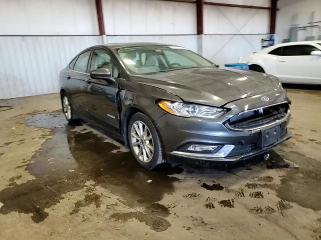 2017 Ford Fusion - Image 13