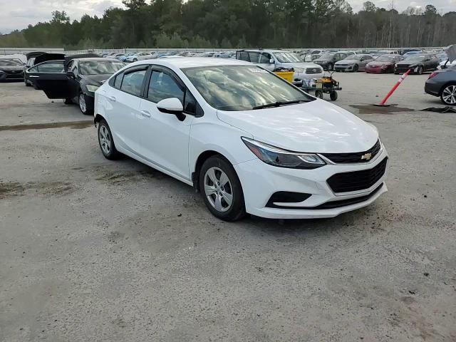 2016 Chevrolet Cruze - Image 11