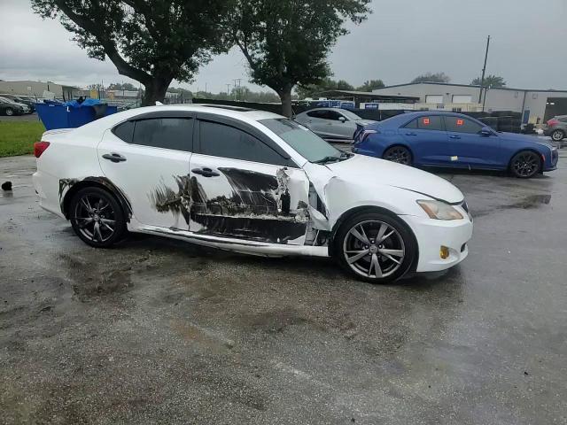 2010 Lexus IS - Image 11