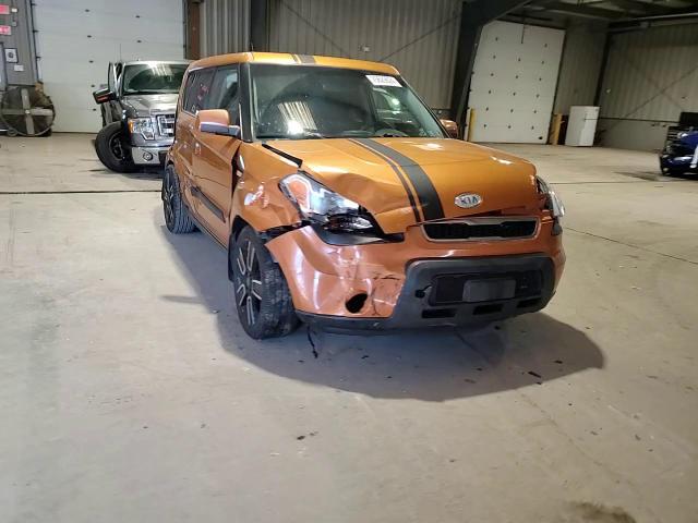 2010 Kia Soul + VIN: KNDJT2A2XA7108464 Lot: 75629624