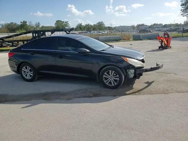 2013 Hyundai Sonata - Image 10