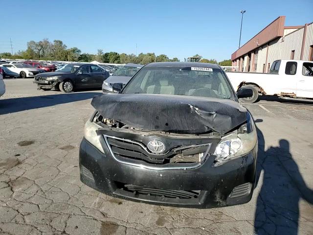 2011 Toyota Camry - Image 10