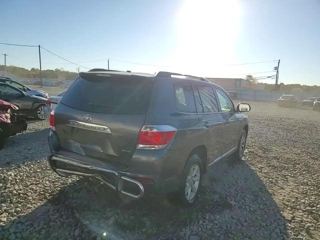 2012 Toyota Highlander Base VIN: 5TDBK3EH0CS133975 Lot: 75930014