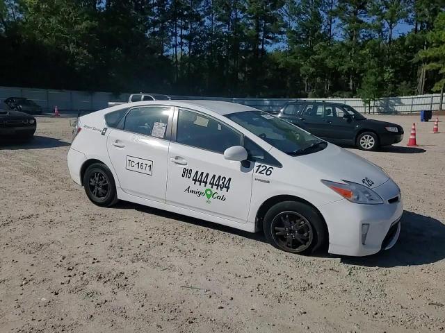 2014 Toyota Prius - Image 10