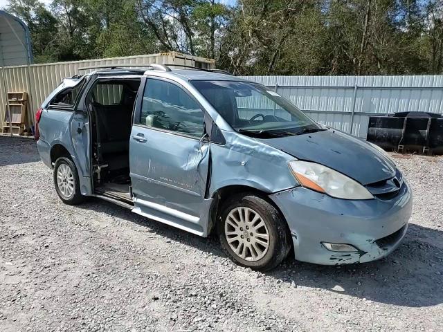 2009 Toyota Sienna - Image 12