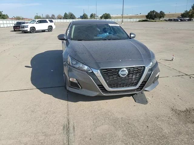 2020 Nissan Altima - Image 10