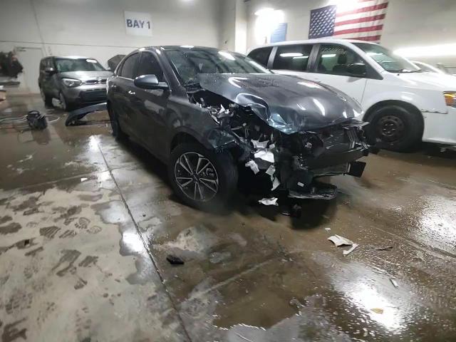 2022 Kia Forte Fe VIN: 3KPF24AD8NE498315 Lot: 77649304