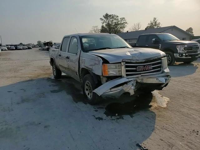 2007 GMC Sierra - Image 10